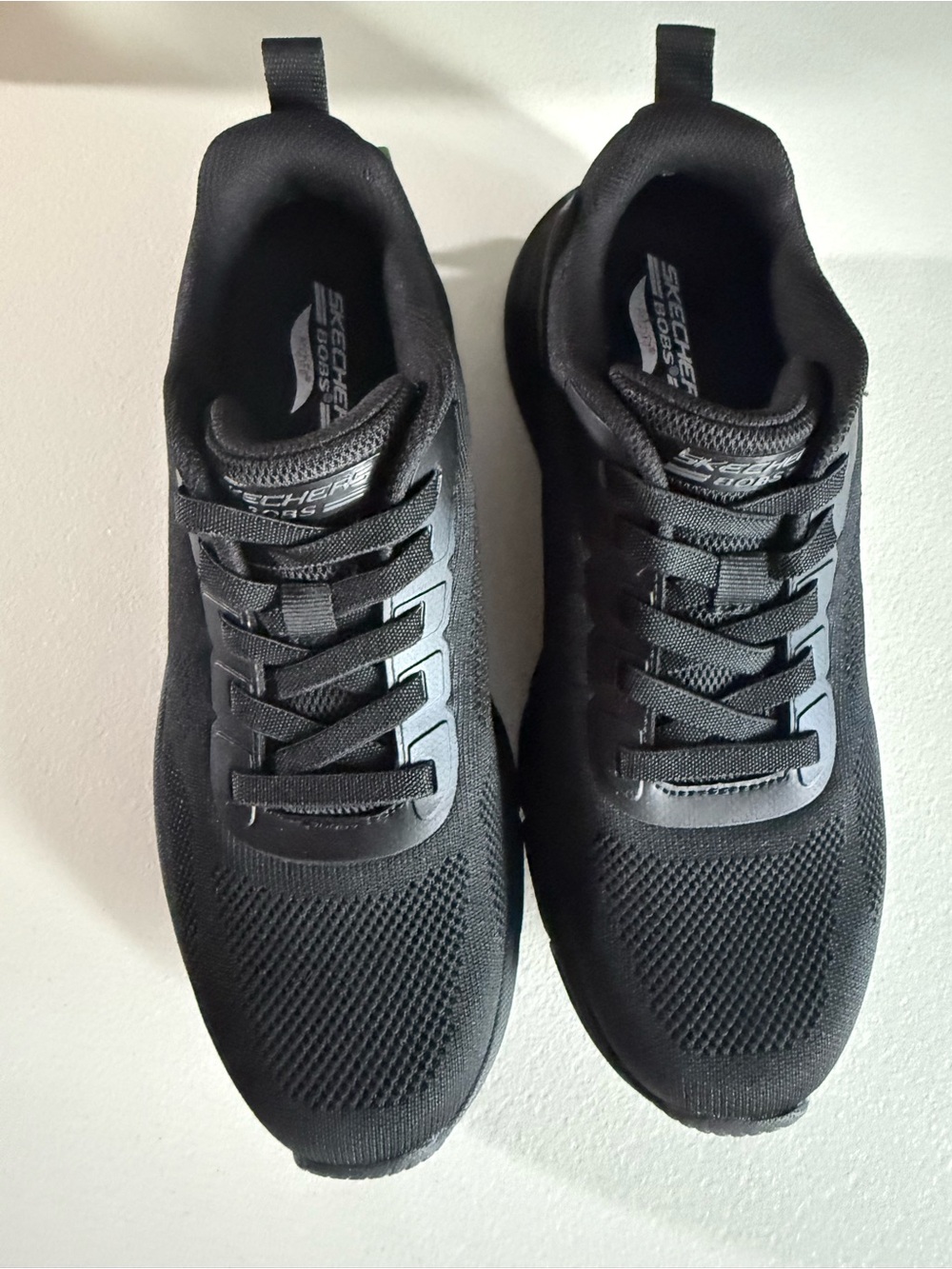 Skechers BOBS Arch Fit Black Sneakers Women’s Size 7 NEW with Tags